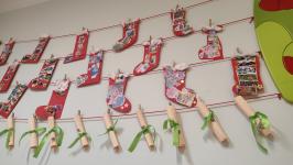 Prace plastyczne:"Mikołaj i choinka"